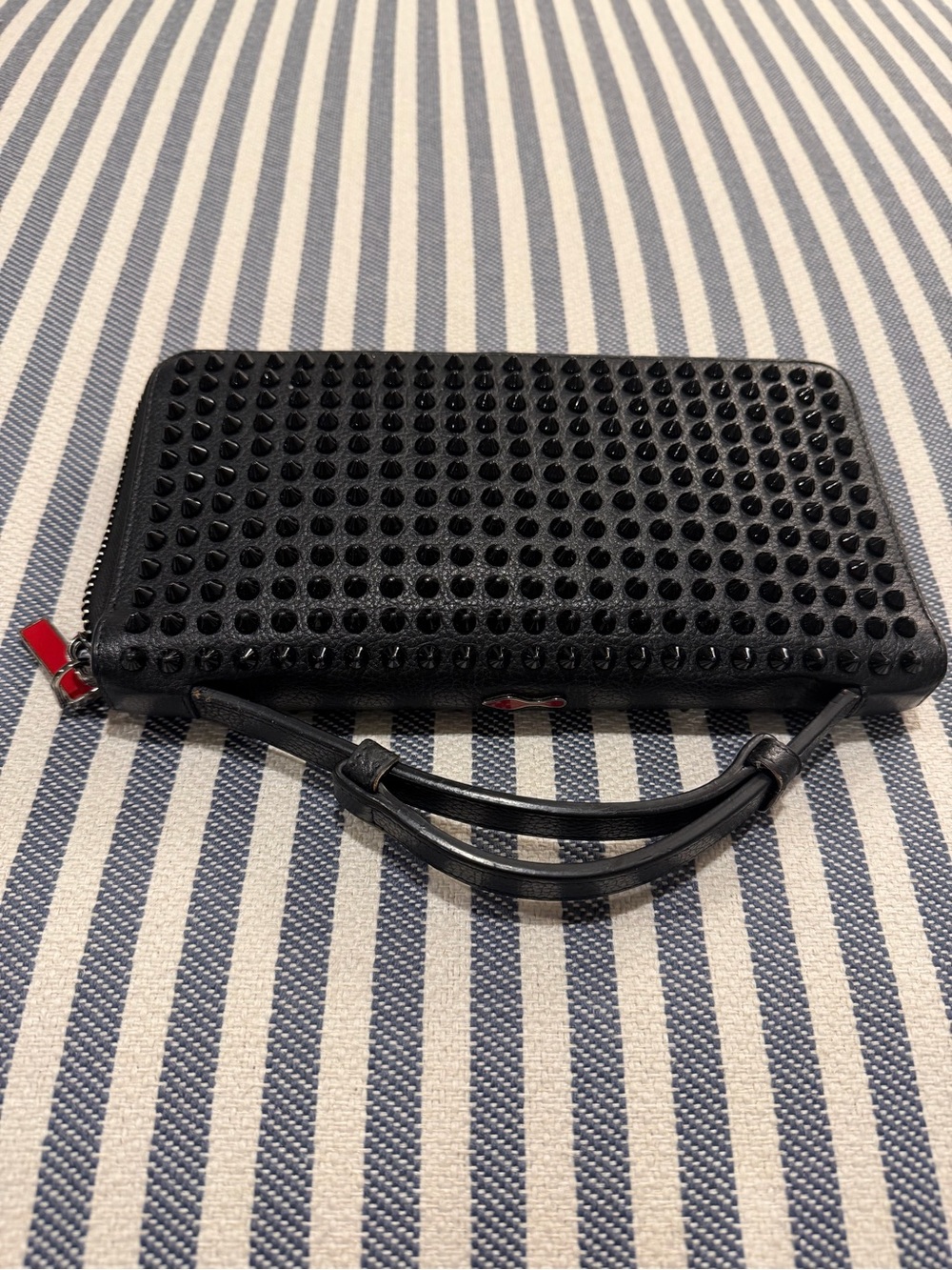 CHRISTIAN LOUBOUTIN Panettone Spikes XL Wallet Black Studded Leather Cluth 🖤❤️